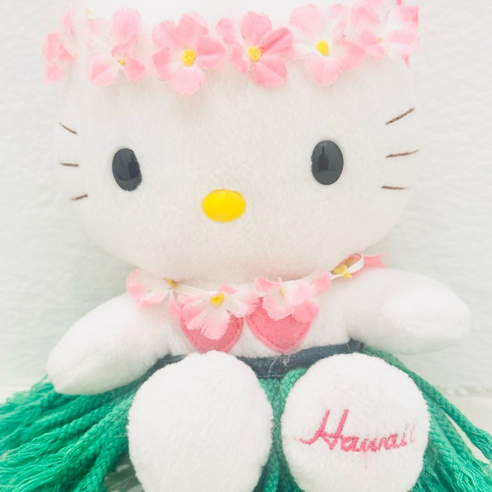 Vintage 2004 Hello Kitty Hawaii Plush